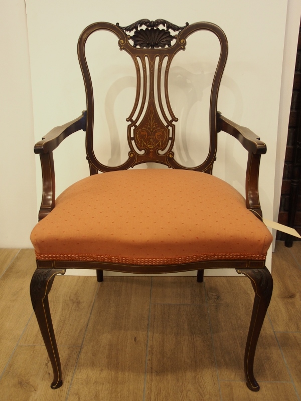 アンティーク家具　アームチェア　チェア　椅子　イス　肘掛け椅子　ヴィクトリアンチェア　イギリスアンティーク