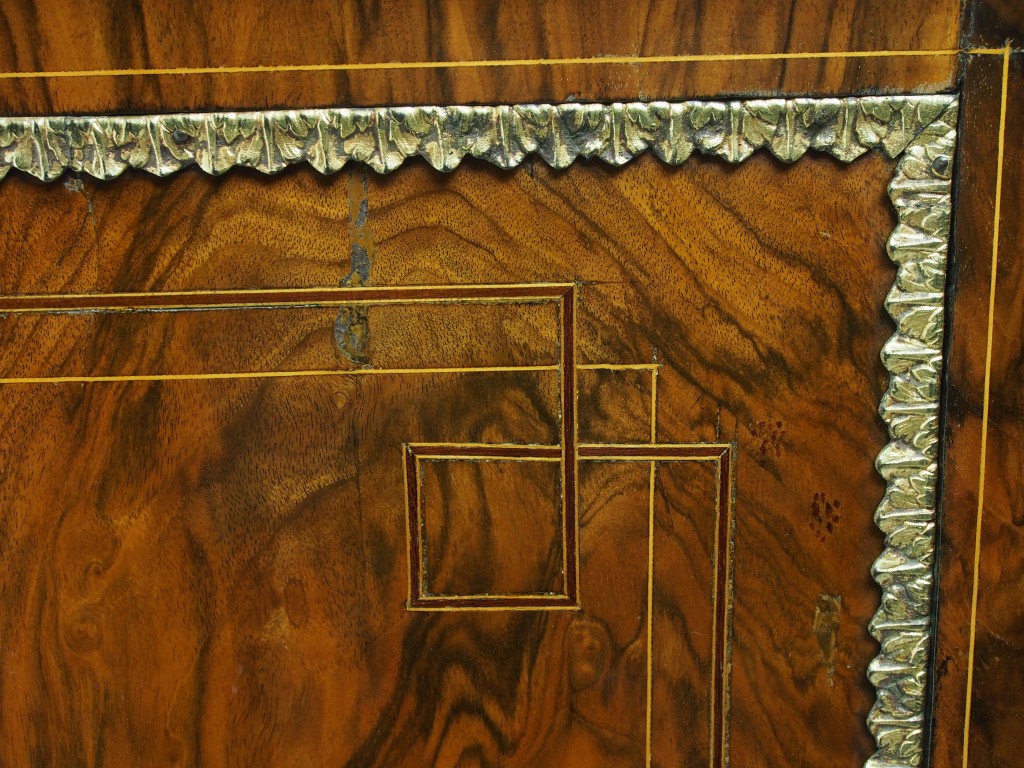 アンティーク家具　アンティーク　クレデンザ　クレデンツァ　セーブル　キャビネット　陶板　Porcelin　ルイ15世　ツインアンティークス